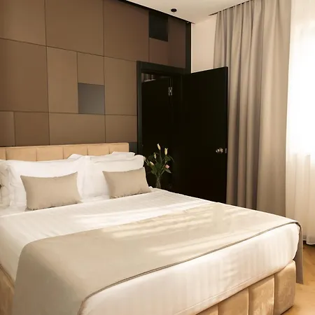 Venus 5*