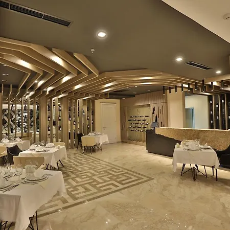 Venus 5* Lipjan